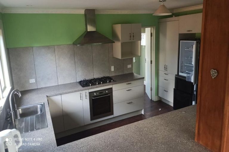 Photo of property in 1 Cossens Street, Balclutha, 9230