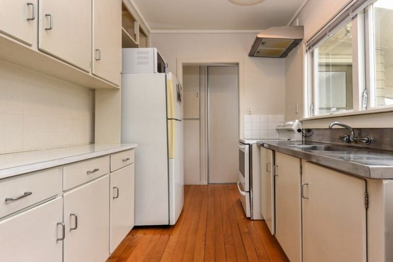 Photo of property in 1/66 Mcdowell Crescent, Hillcrest, Auckland, 0627