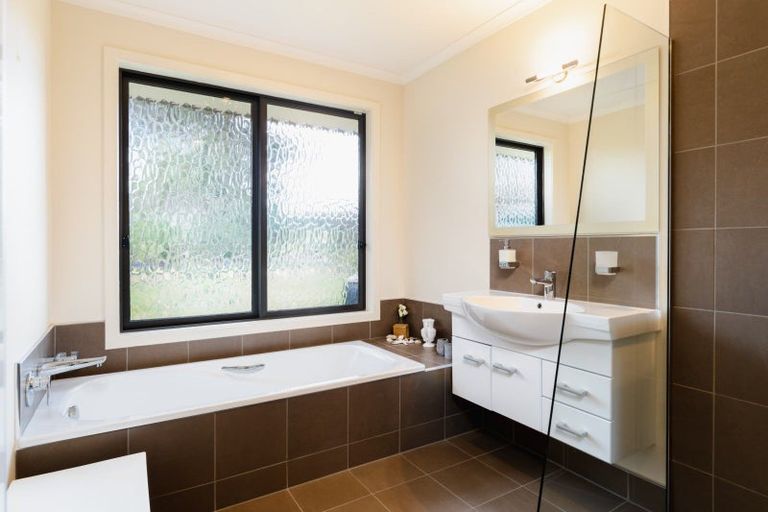 Photo of property in 27 Kayforce Road, Ocean View, Dunedin, 9035