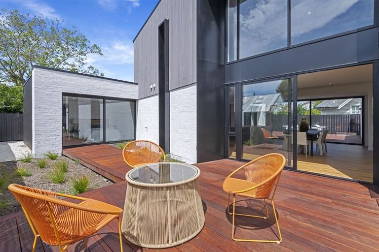 Photo of property in 22 Normans Road, Strowan, Christchurch, 8052