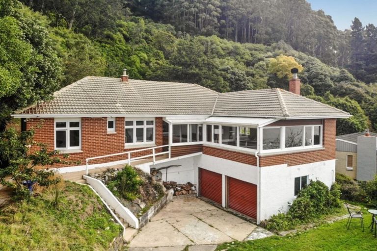 Photo of property in 10 Irvine Road, The Cove, Dunedin, 9077
