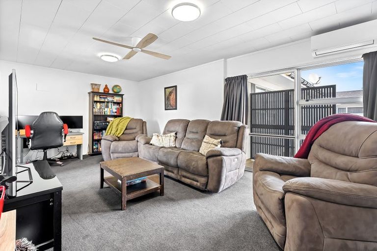 Photo of property in 3/15 Donald Street, Regent, Whangarei, 0112