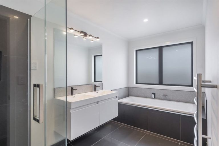 Photo of property in 70 Cumberland Drive, Flagstaff, Hamilton, 3210