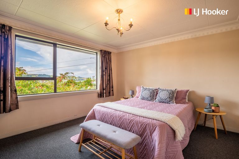 Photo of property in 50 Waldron Crescent, Green Island, Dunedin, 9018