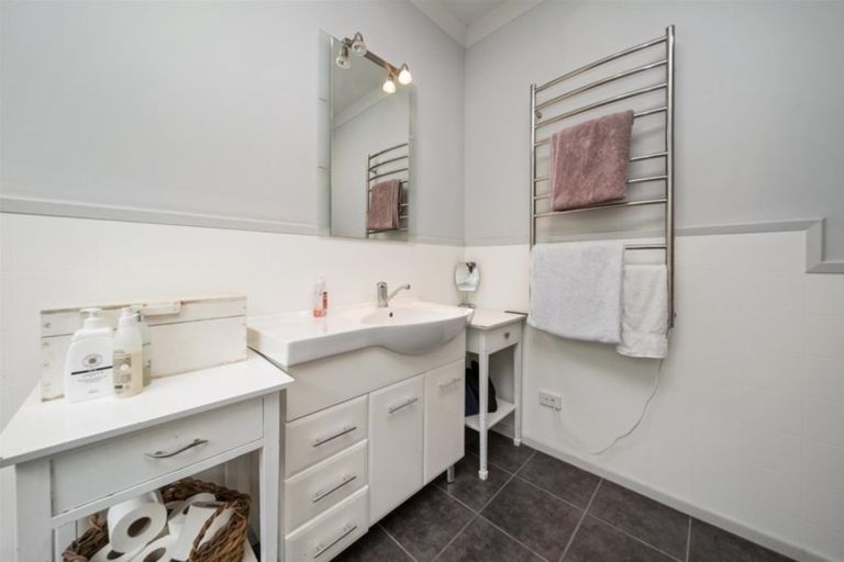 Photo of property in 48 Kawei Road, Ohawe, Hawera, 4671