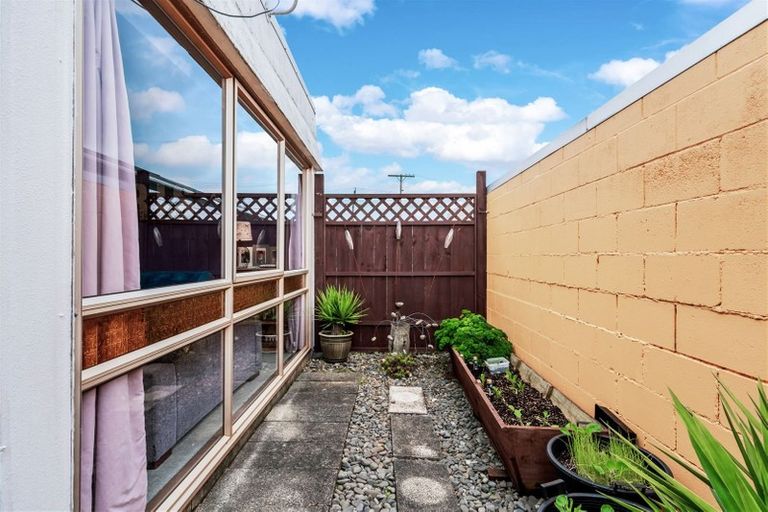 Photo of property in 1/9 Zealandia Street, Kensington, Whangarei, 0112