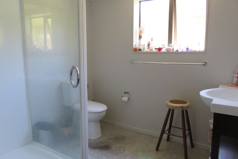 Photo of property in 18 Motutara Road, Oakura, Hikurangi, 0184