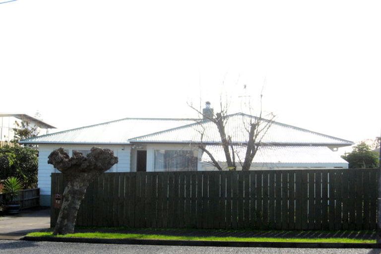 Photo of property in 14 Grande Vue Road, Hillpark, Auckland, 2102