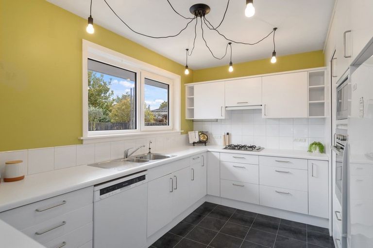 Photo of property in 23 Grahams Road, Ilam, Christchurch, 8041