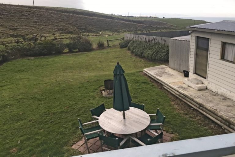 Photo of property in 20 Rimu Street, Kaka Point, 9271