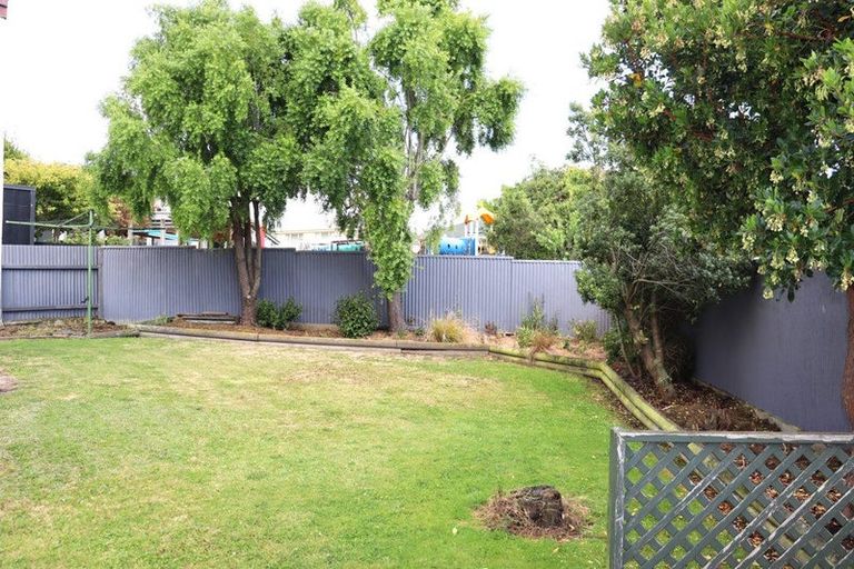 Photo of property in 32 Stuart Street, Holmes Hill, Oamaru, 9401