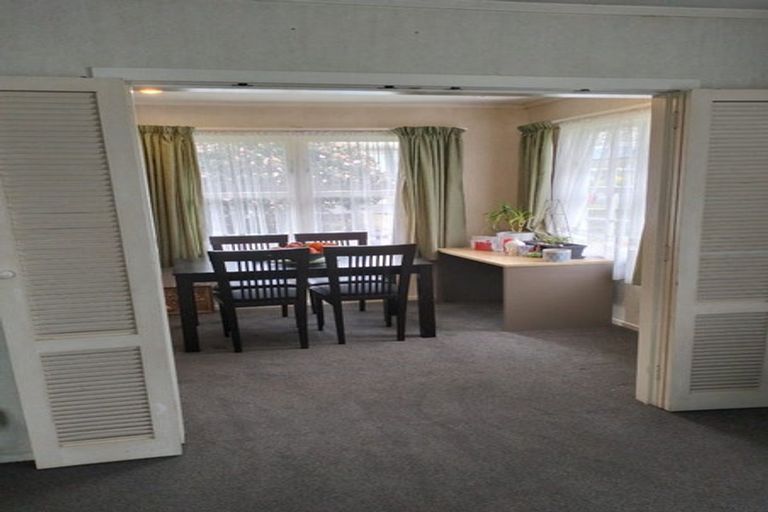 Photo of property in 17 California Drive, Totara Park, Upper Hutt, 5018