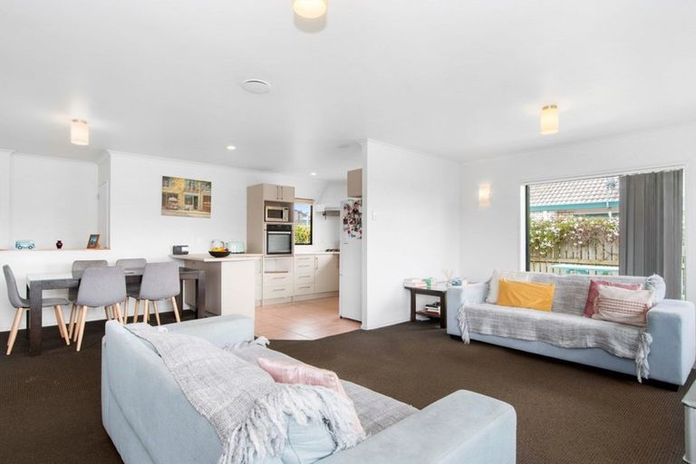 Photo of property in 110 Evans Road, Papamoa Beach, Papamoa, 3118