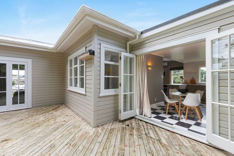 Photo of property in 38 Monowai Road, Johnsonville, Wellington, 6037