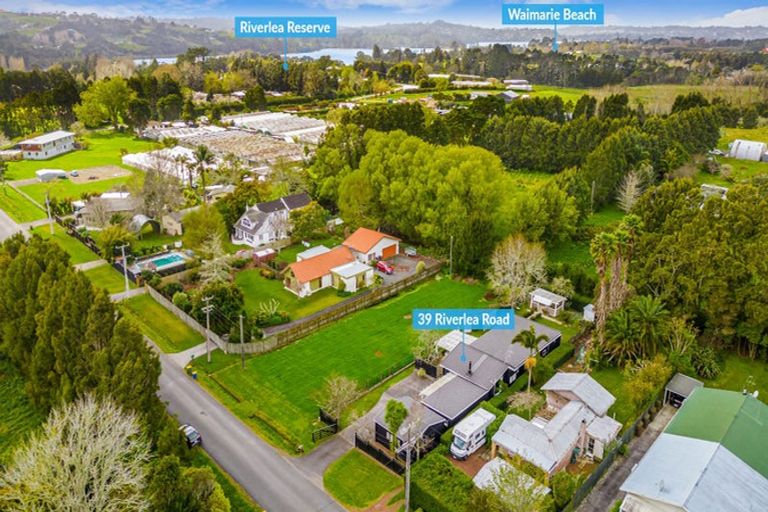 Photo of property in 39 Riverlea Road, Whenuapai, Auckland, 0618