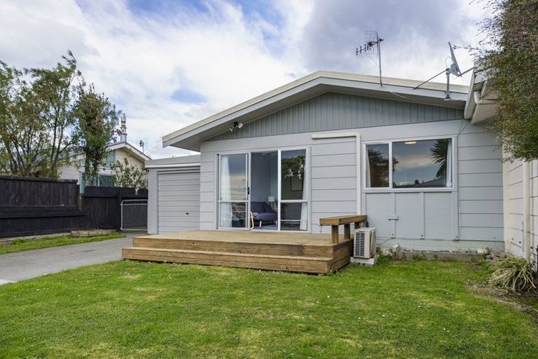 Photo of property in 42 Wynyard Crescent, Tamatea, Napier, 4112