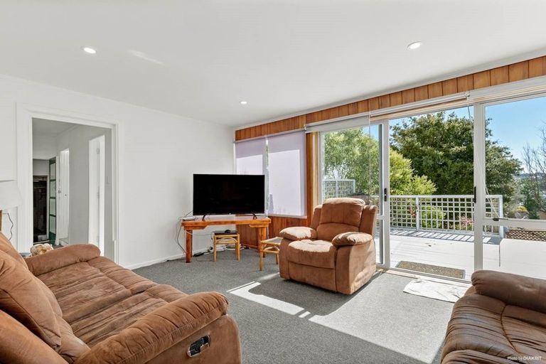 Photo of property in 808 East Coast Road, Oteha, Auckland, 0630