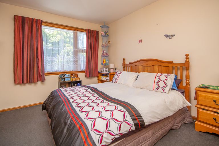 Photo of property in 63 Lochee Road, Upper Riccarton, Christchurch, 8041