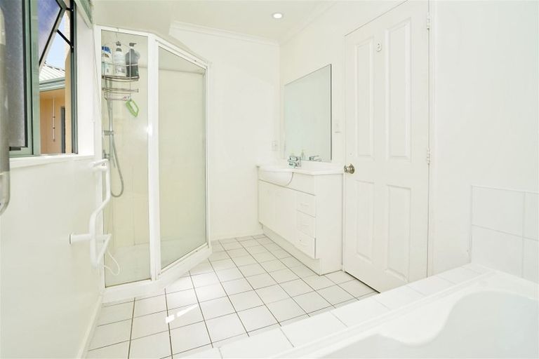 Photo of property in 48 Spinnaker Drive, Flagstaff, Hamilton, 3210