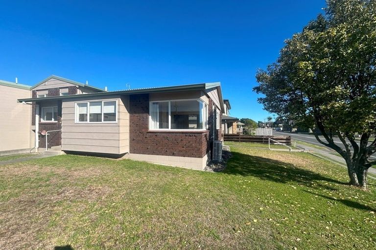 Photo of property in 65 Golf Road, Mount Maunganui, 3116