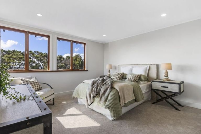 Photo of property in 162 Greenhithe Road, Greenhithe, Auckland, 0632