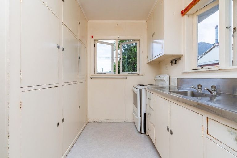 Photo of property in 22 Cove Road, Waipu, 0510