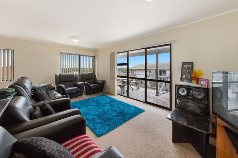 Photo of property in 29 Greenstone Place, Clover Park, Auckland, 2019