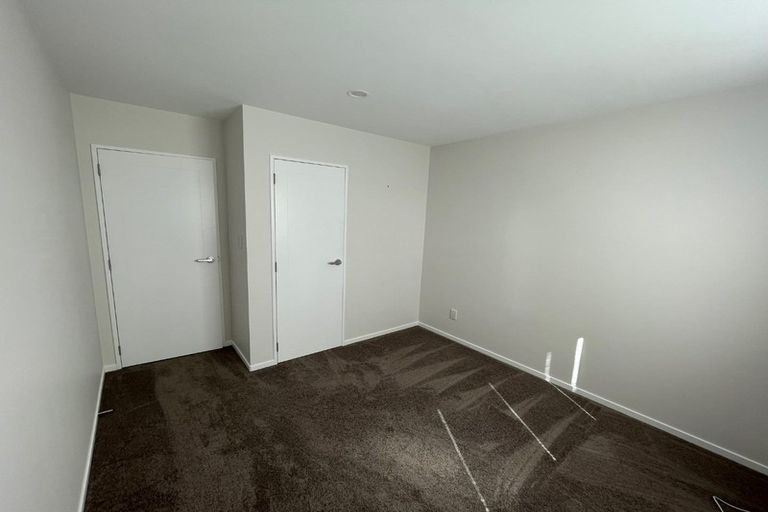 Photo of property in 22 Holcroft Street, Papakura, 2110