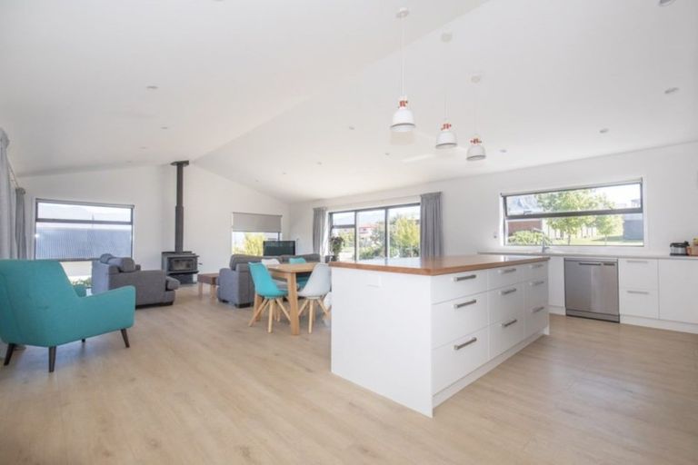 Photo of property in 34 Minaret Ridge, Wanaka, 9305