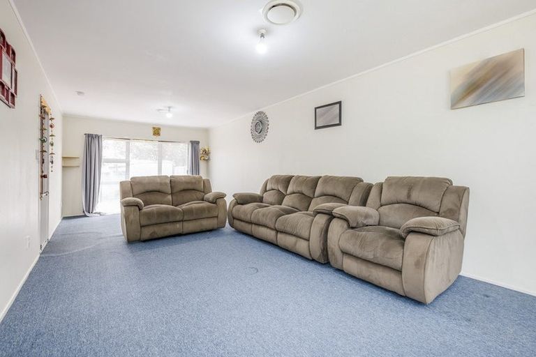 Photo of property in 1/15 Malte Brun Place, Papatoetoe, Auckland, 2025