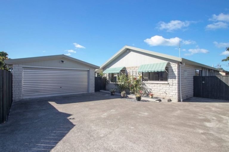 Photo of property in 2/64 Guppy Road, Greenmeadows, Napier, 4112