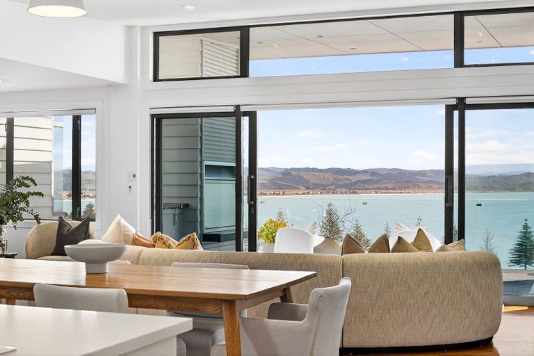 Photo of property in 40 Roslyn Road, Bluff Hill, Napier, 4110