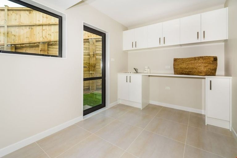 Photo of property in 48 Golden Morning Drive, Albany Heights, Auckland, 0632