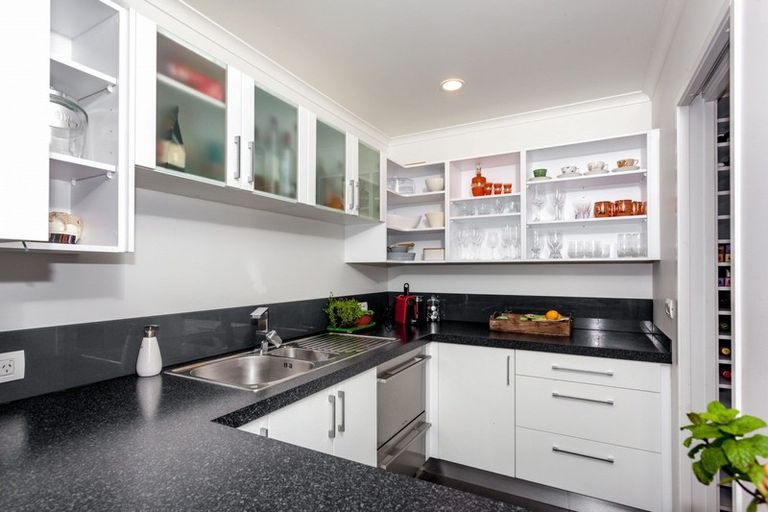 Photo of property in 10 Waitotara Way, Whitianga, 3510