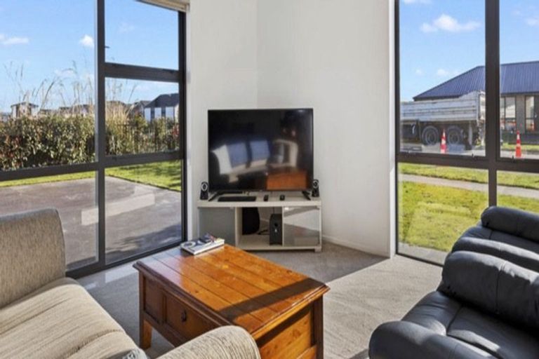 Photo of property in 2 Endurance Lane, Wigram, Christchurch, 8025