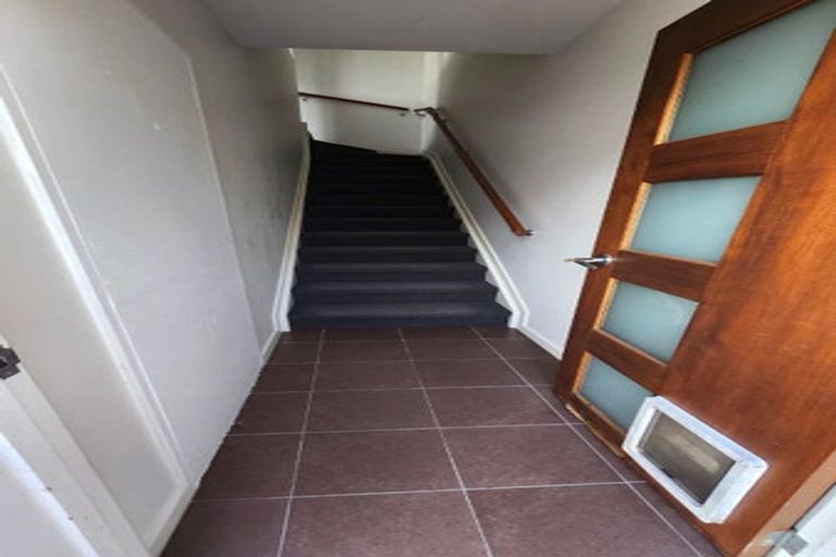 Photo of property in 9 Corunna Road, Milford, Auckland, 0620