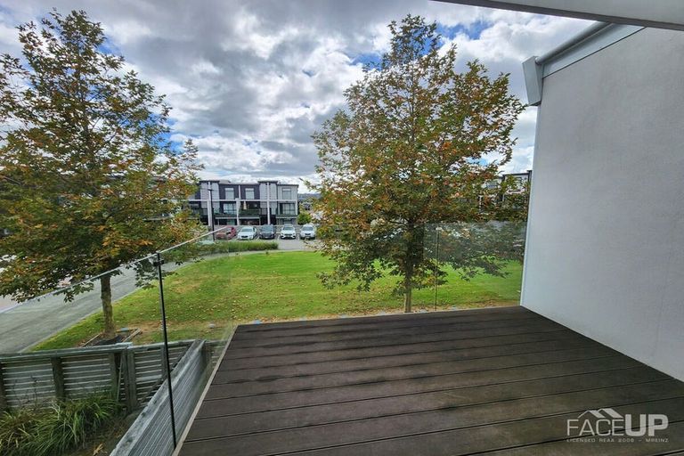 Photo of property in 4 Carder Court, Hobsonville, Auckland, 0618