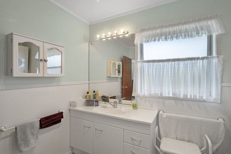 Photo of property in 1/9 Nigel Road, Browns Bay, Auckland, 0630