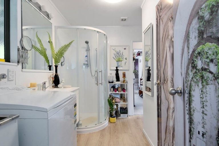 Photo of property in 35b Sutherland Road, Brookfield, Tauranga, 3110