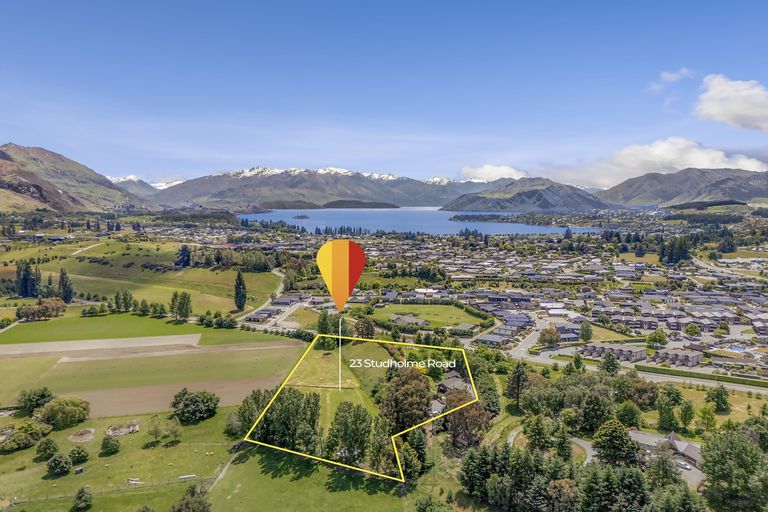 Photo of property in 23 Studholme Road, Wanaka, 9382