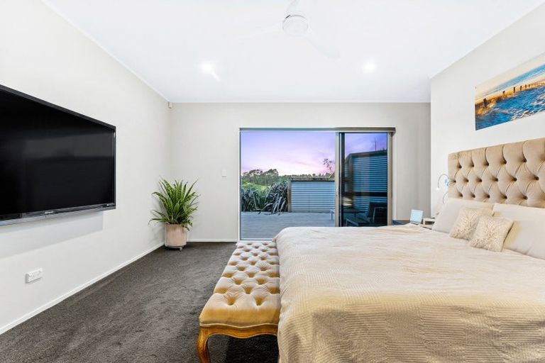 Photo of property in 189 Point View Drive, East Tamaki Heights, Auckland, 2016