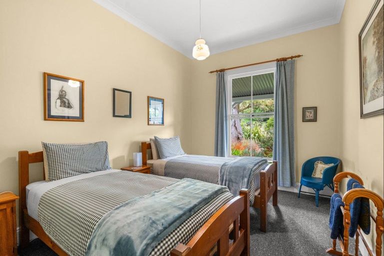 Photo of property in 5849 Christchurch Akaroa Road, Duvauchelle, Akaroa, 7582