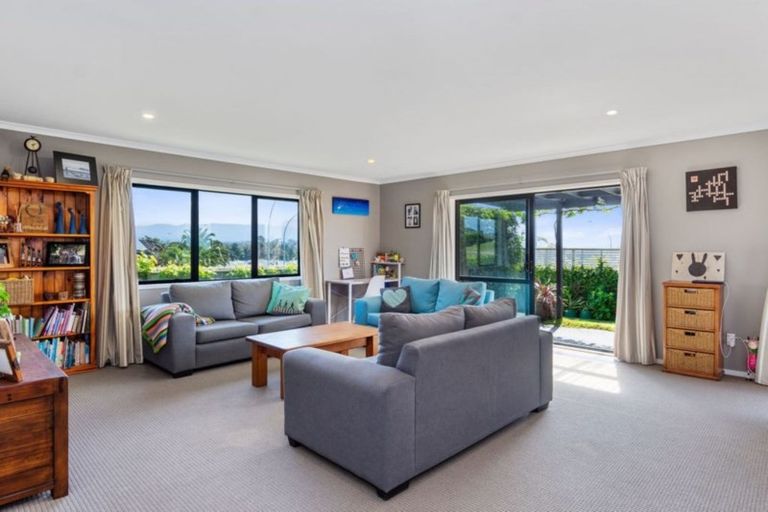 Photo of property in 11 Holyoake Terrace, Omokoroa, 3114