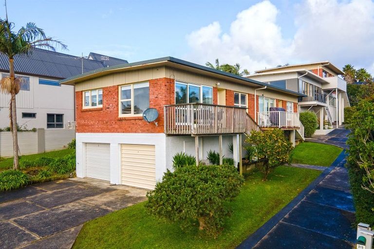 Photo of property in 1/5 Whitby Crescent, Mairangi Bay, Auckland, 0630