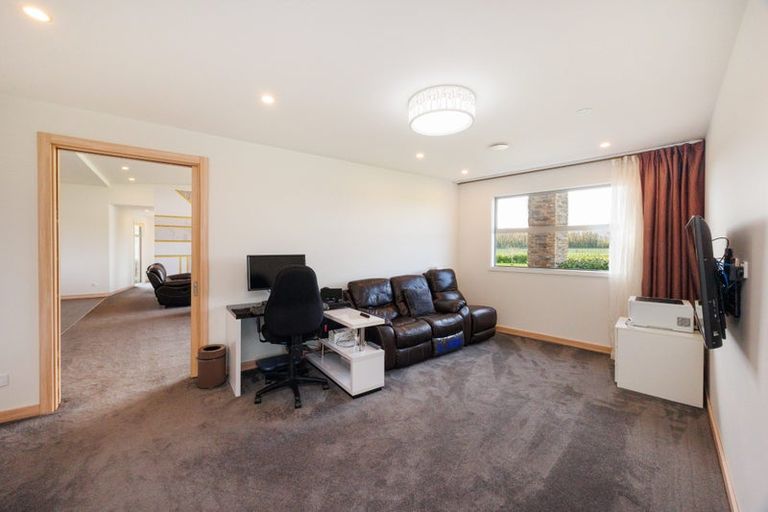 Photo of property in 171 Oroua Road, Kairanga, Palmerston North, 4475