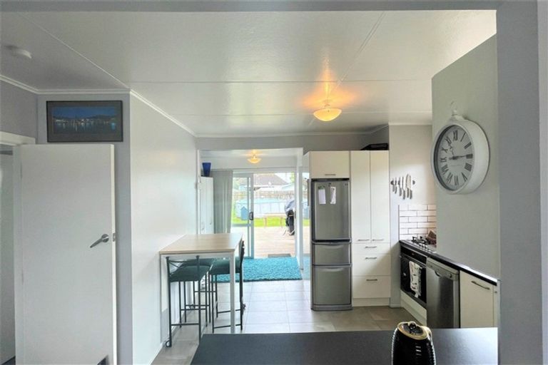 Photo of property in 11 Ferguson Street, Levin, 5510