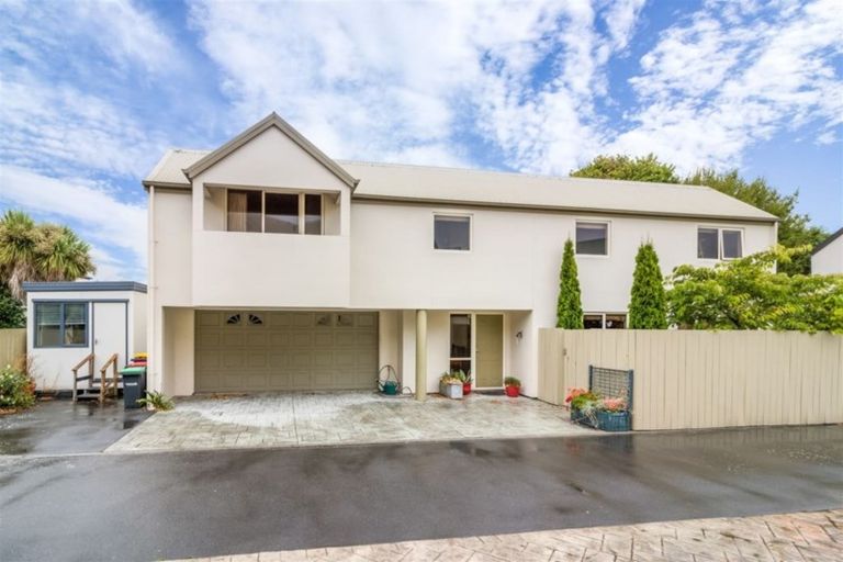 Photo of property in 42 Dover Street, St Albans, Christchurch, 8014