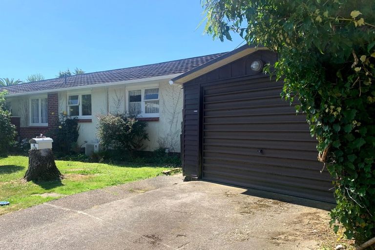 Photo of property in 6a Sunbrae Drive, Silverstream, Upper Hutt, 5019