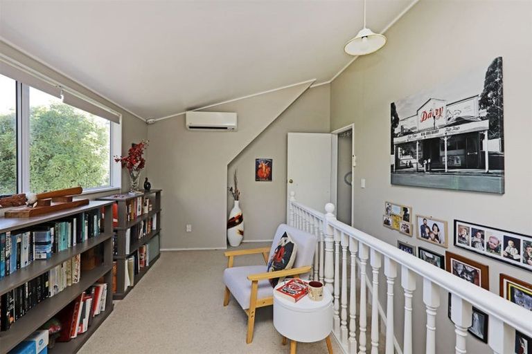 Photo of property in 2 Toop Street, Havelock North, 4130