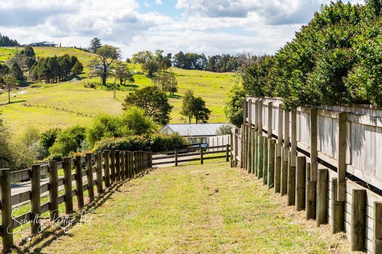 Photo of property in 15 Calla Street, Maungaturoto, 0520